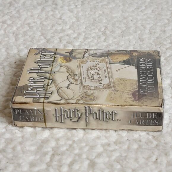 Harry Potter Theme London to Hogwarts 52 Deck Playing Cards New Sealed Wizarding - Picture 3 of 4
